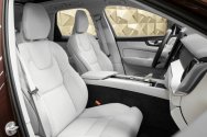 Volvo XC60 棕色