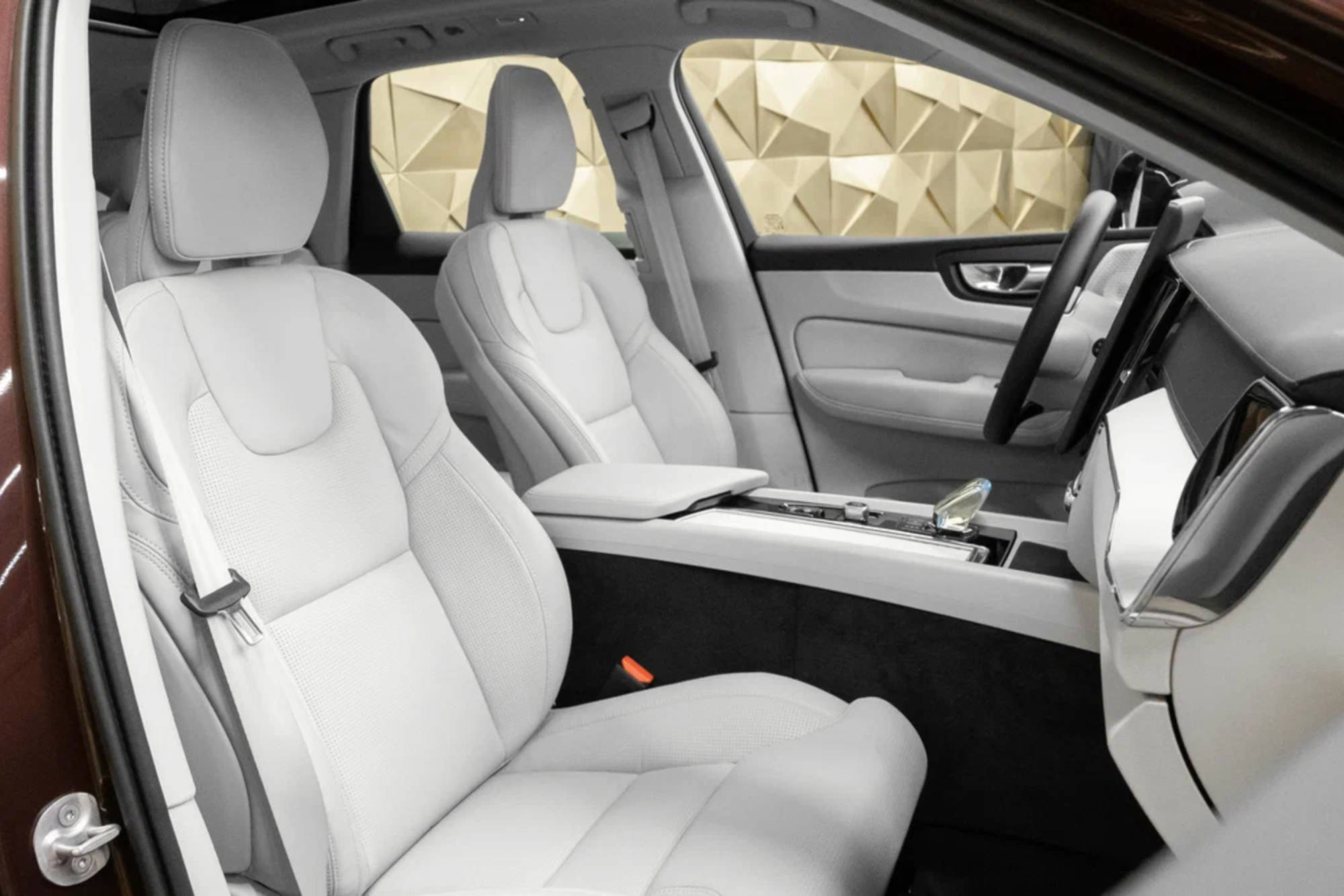 Volvo XC60 棕色