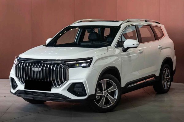 Geely 奥卡万戈白