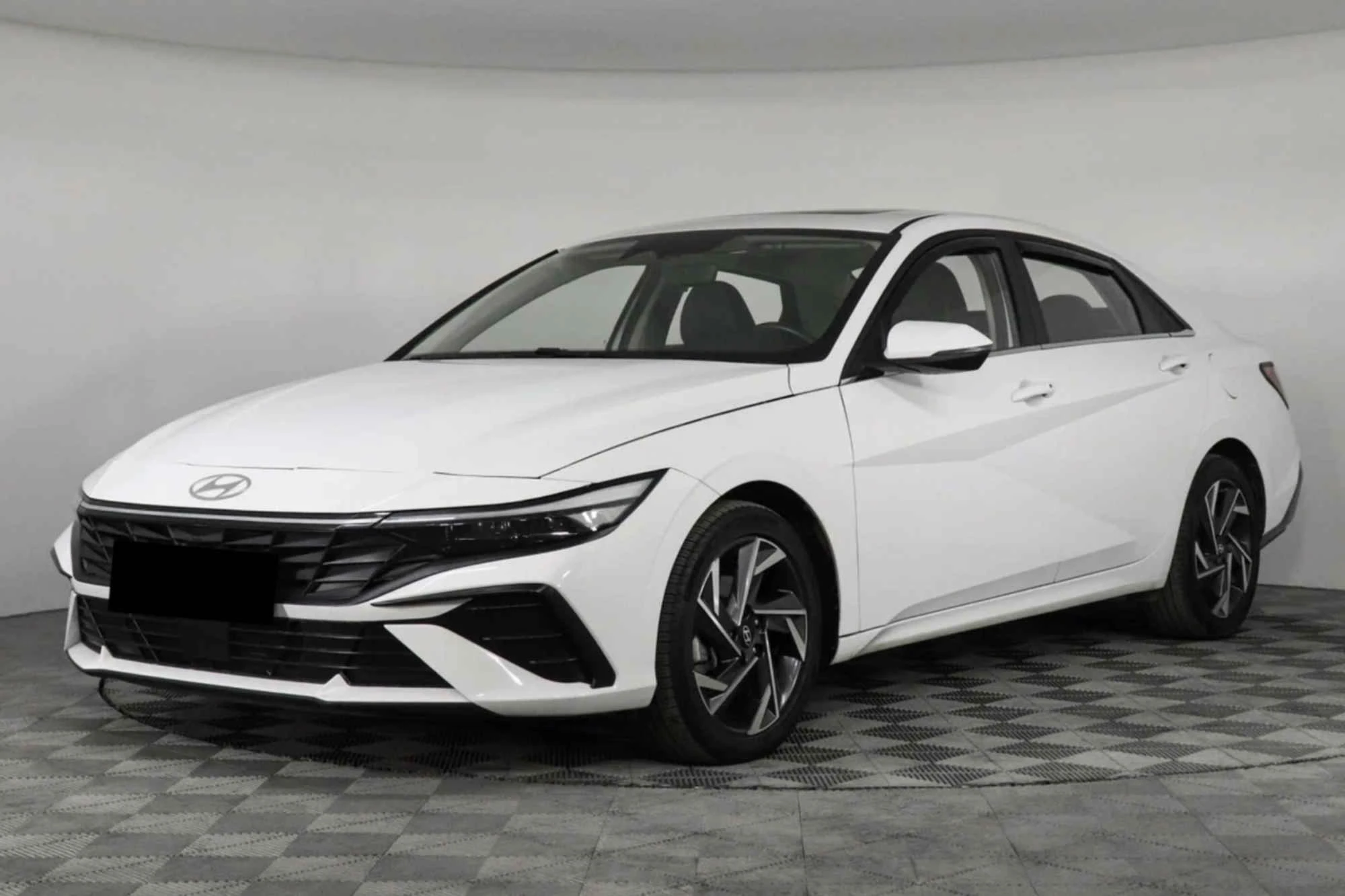 Hyundai Elantra White