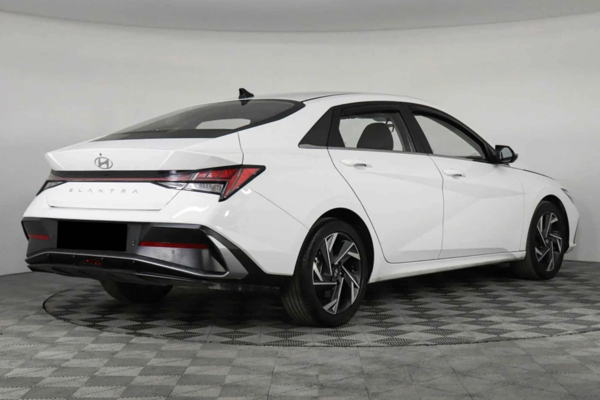 Hyundai Elantra hvid