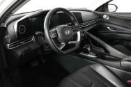 Hyundai 伊兰特 白色