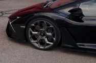 Lamborghini Revuelto Black