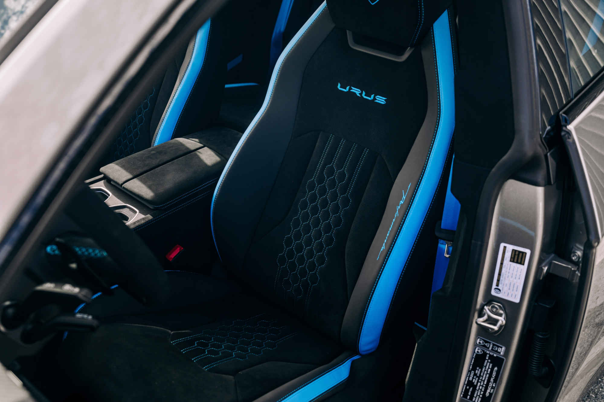 Lamborghini Urus Performante Cinza