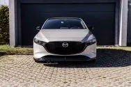 Mazda 3, белый