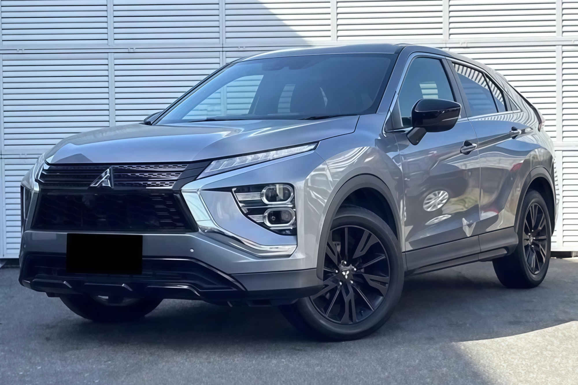 Mitsubishi Eclipse Cross 灰色