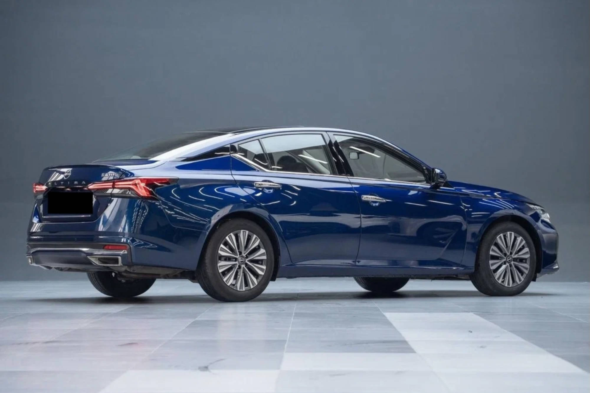 Nissan «Altima Blue»