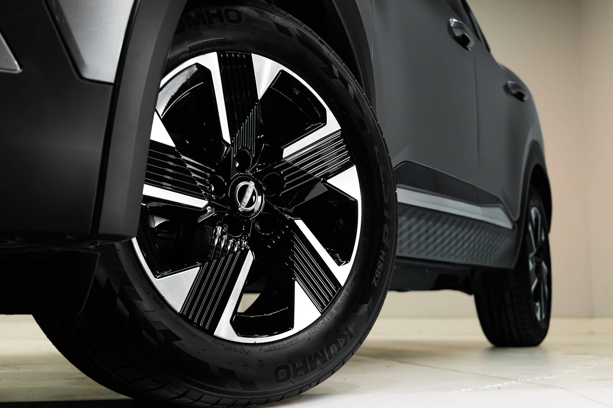 Nissan Kicks New Gen, серый
