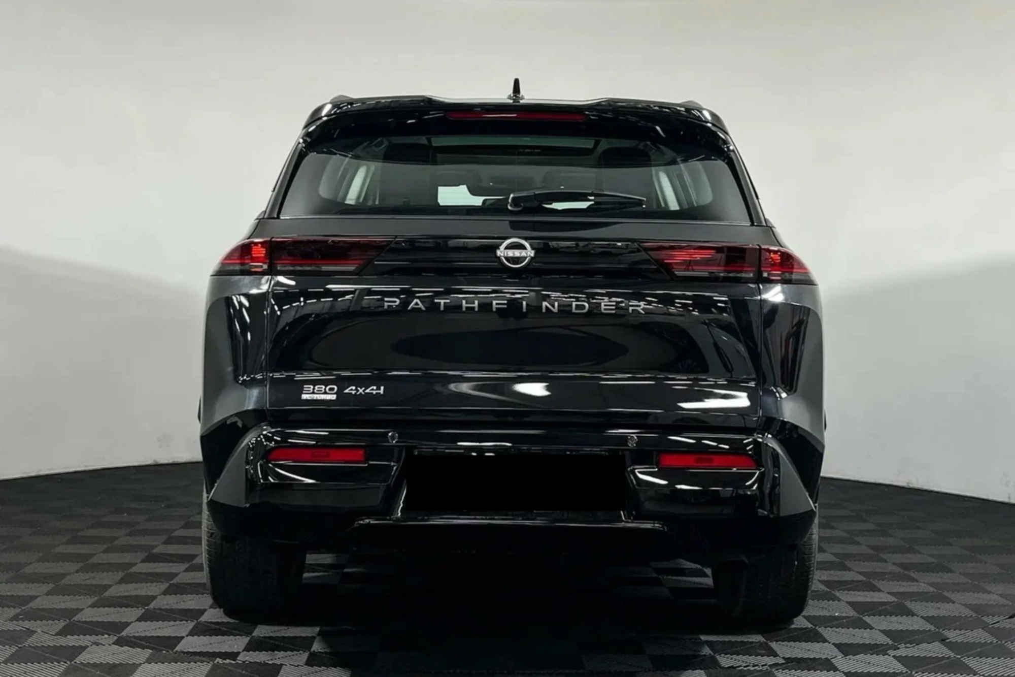 Nissan Pathfinder V Sort