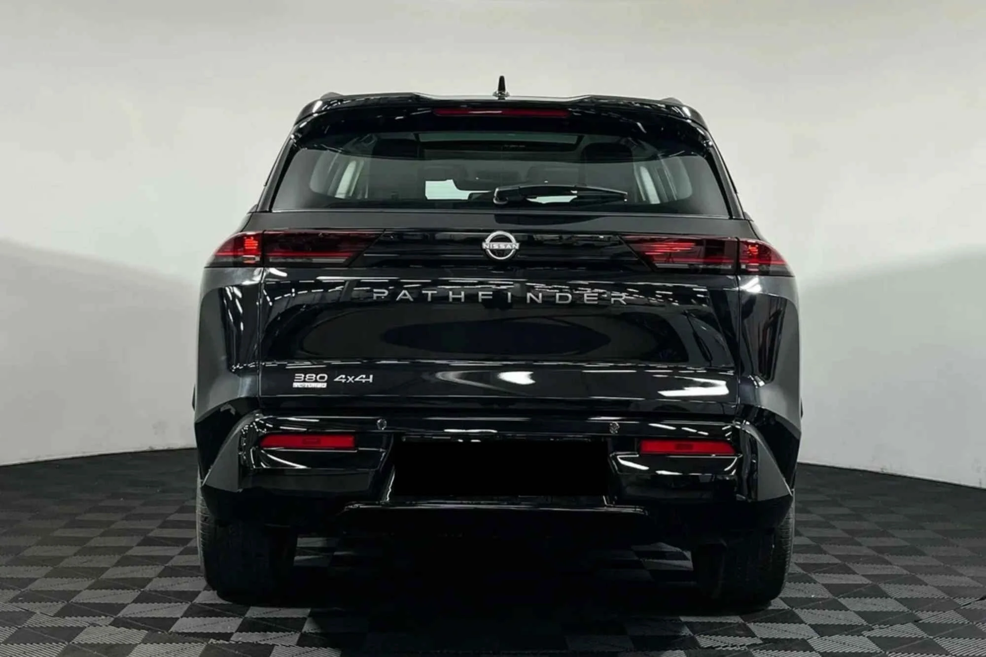 Nissan Pathfinder V Nero