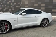 Ford Mustang GT White video