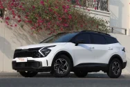 Видео о Kia Sportage нового поколения в бело-чёрном цвете