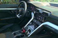 Lamborghini Urus — видео в черном цвете